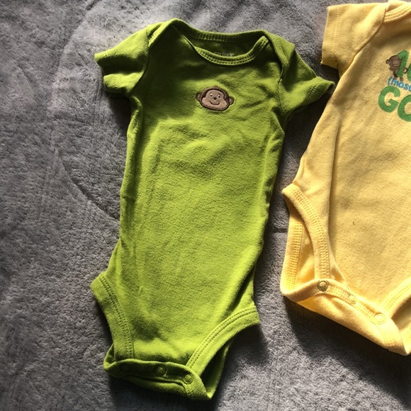 Carters nb boy monkey onesies - Picture 4 of 7